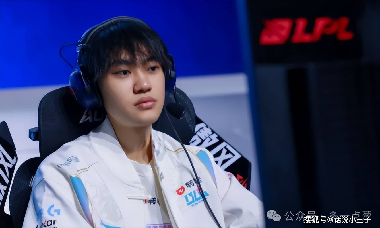  出色防守引发热议！，Rookie在FPX比赛中出色发挥热度持续攀升-开云线上入口